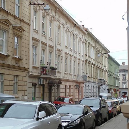 Apartment On Voloshyna Lviv Exteriör bild