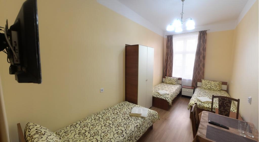 Apartment On Voloshyna Lviv Exteriör bild